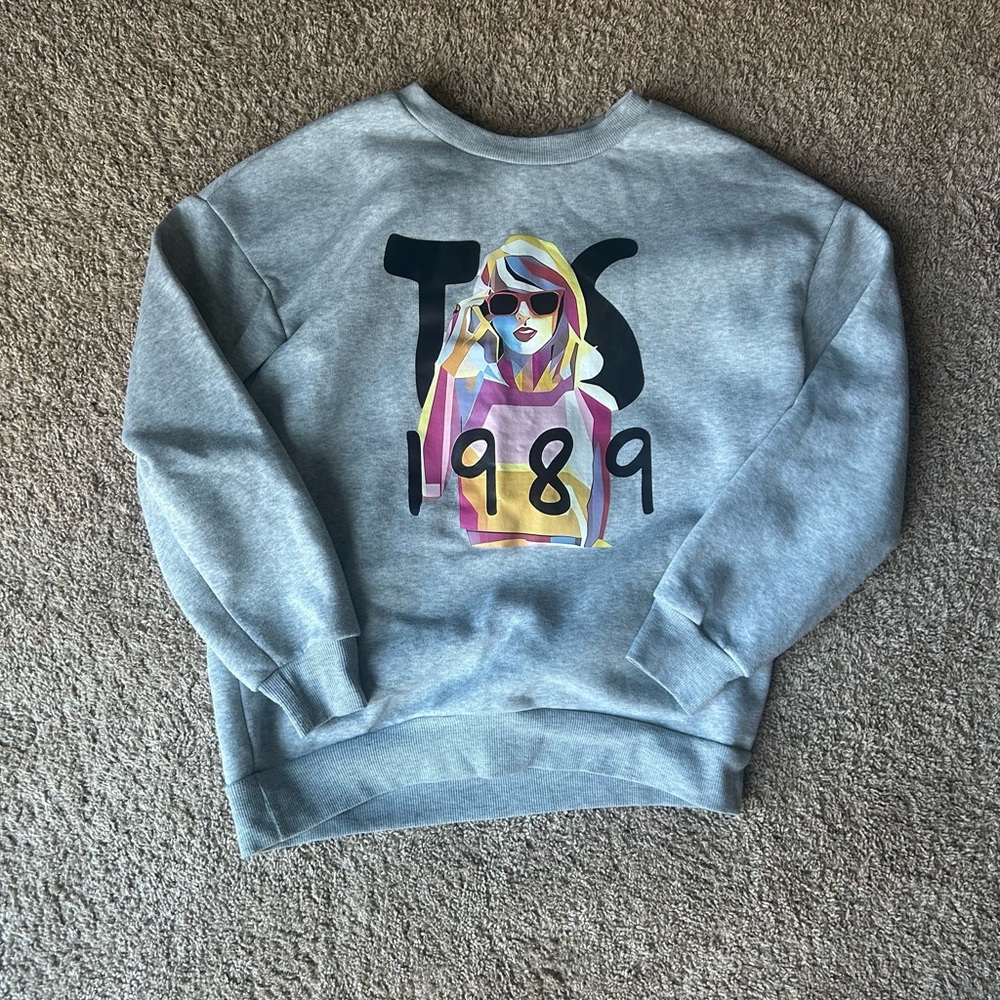 Grey Taylor Swift sweatshirt